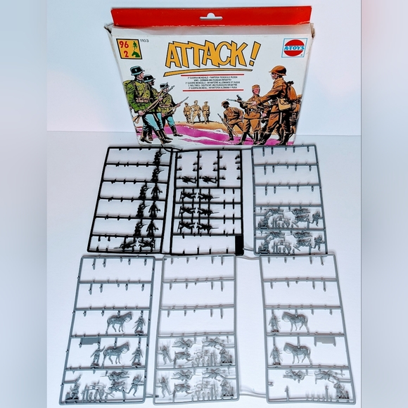 A-Toys Attack 1/72 scale WWII German Infantry Russian Infantry Figure INCOMPLETE - Picture 1 of 16